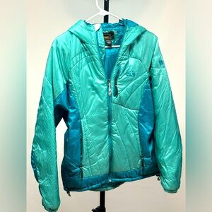 Women’s Mountain Hardware size M puffy winter coat